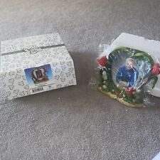Charming Tails Fitz and Floyd Resin Rabbit Floral Heart Picture Frame 6