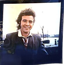 UK1-1156 DAVID ESSEX BRITISH SINGER ACTOR HANDSOME 2x2 Color Transparency picture