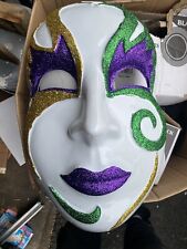 3D white Mardi Gras Mask Decoration picture