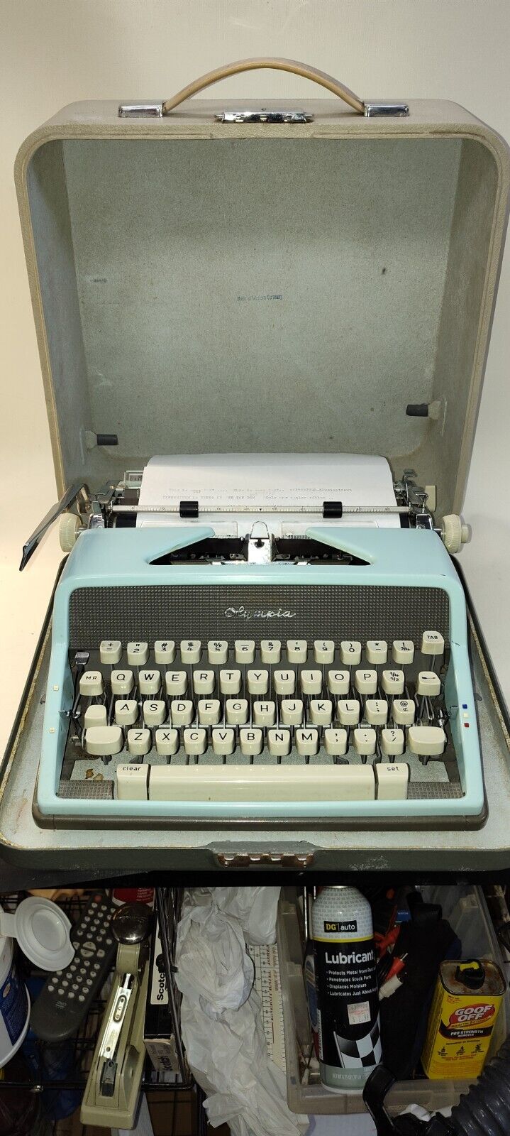 Olympia SM7 Portable Blue Deluxe Typewriter W/Case  WORKING