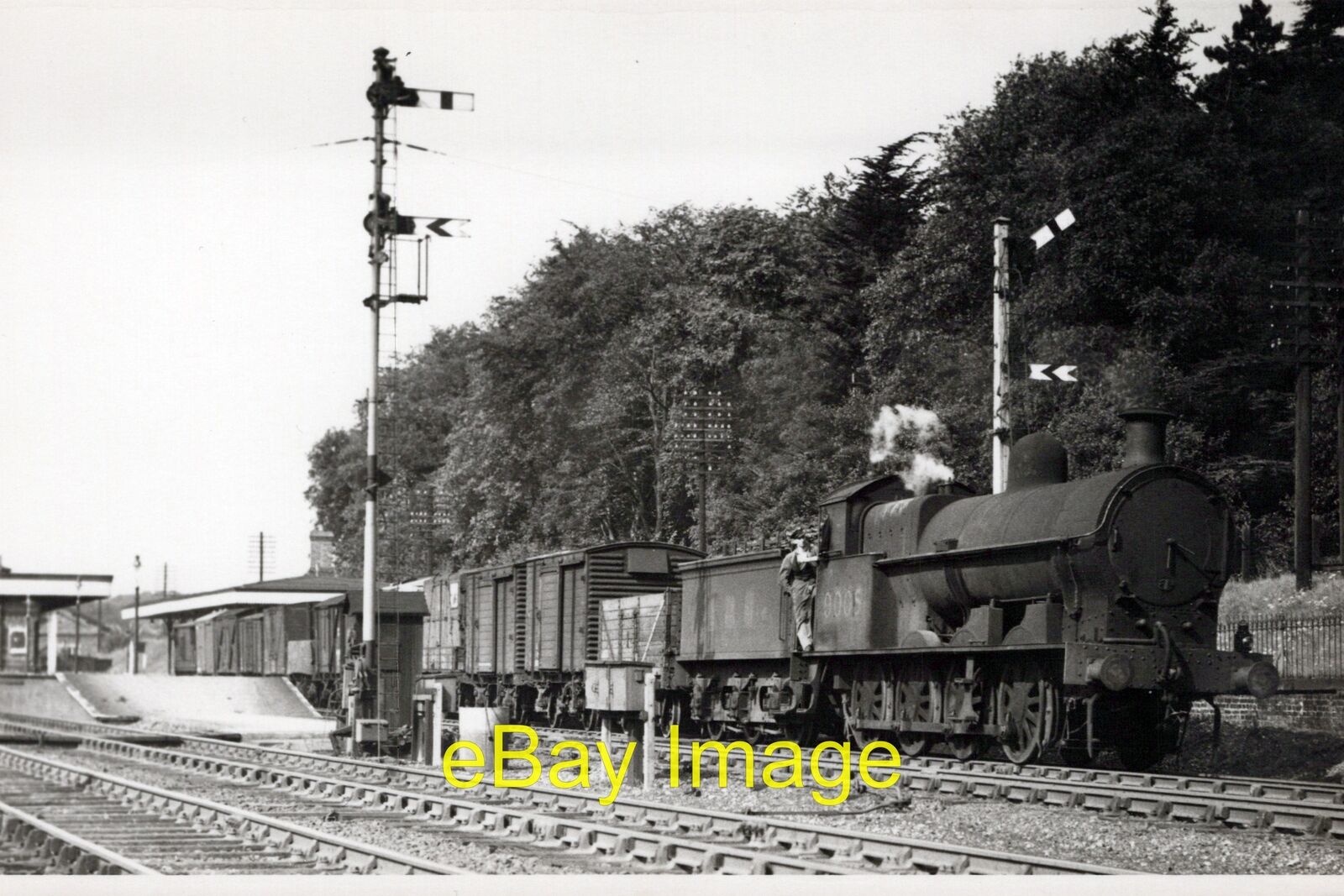 Photo 6x4 Railway  ex LNWR 0-8-0 9005 Freight Kings Langley c1947