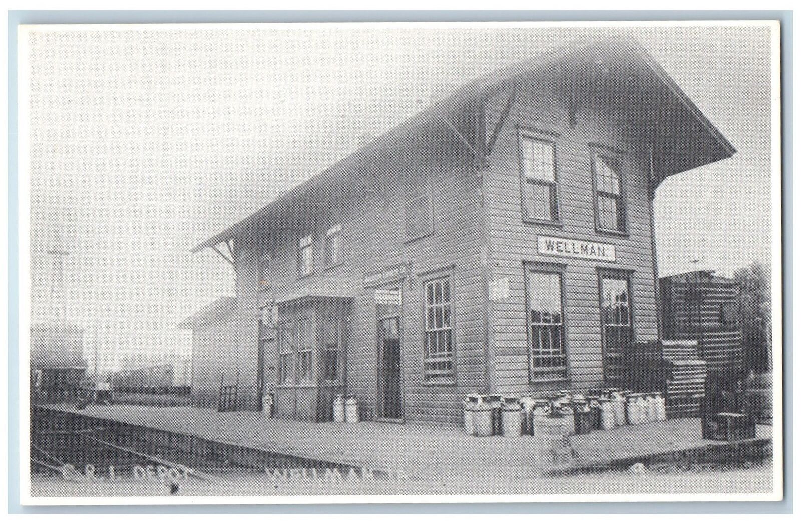 c1920\'s CRI Depot Rail Road Old Building Exterior Wellman Iowa Vintage Postcard