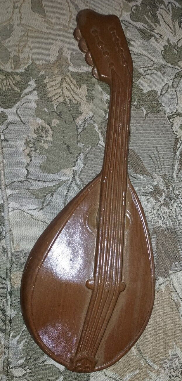 Musical Instrument Decor ROYAL CAST METAL Mandolin MCM Wall Plaque Brown