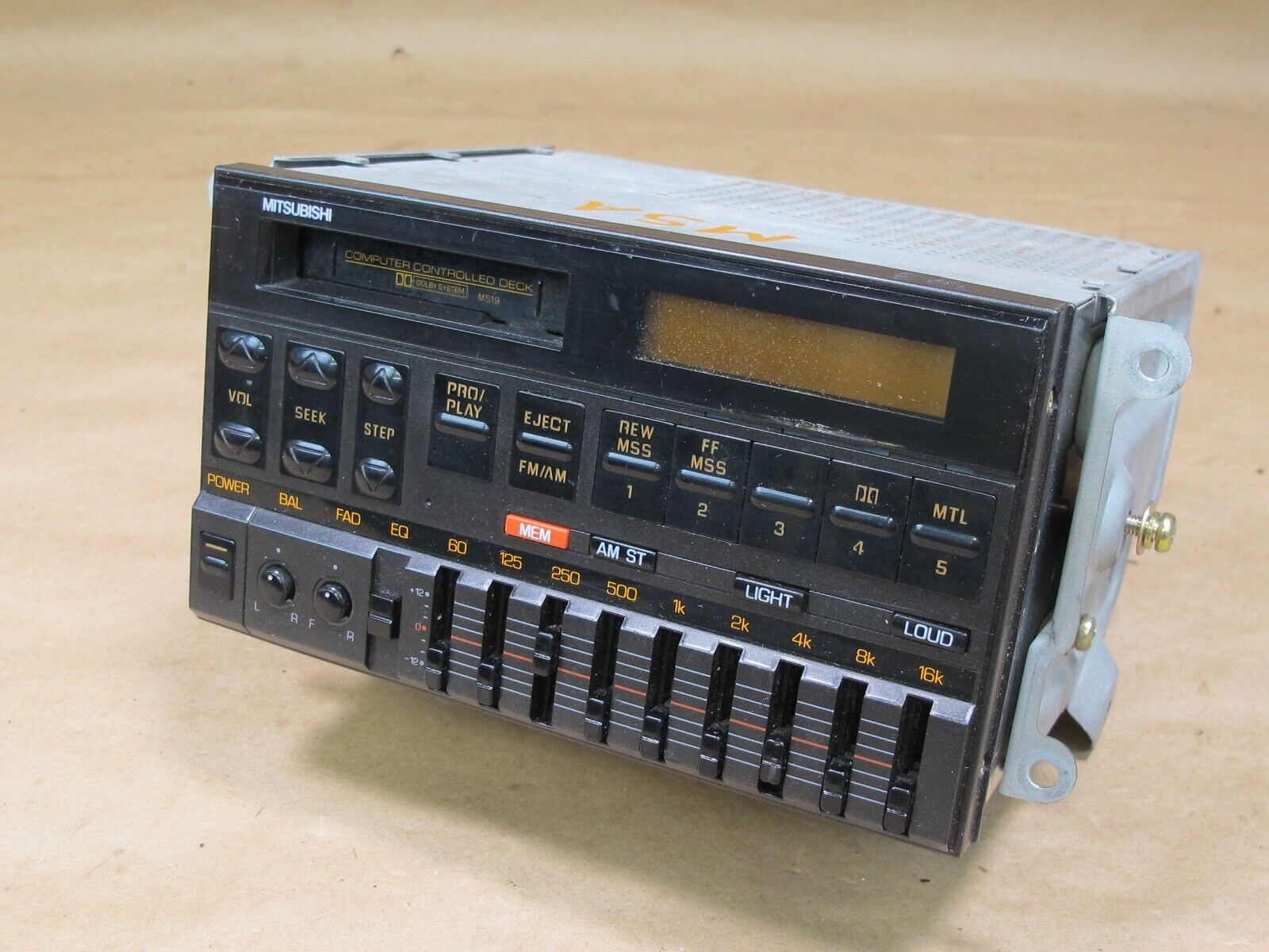🥇87-89 MITSUBISHI STARION CONQUEST RADIO STEREO CASSETTE PLAYER W EQUALIZER OEM