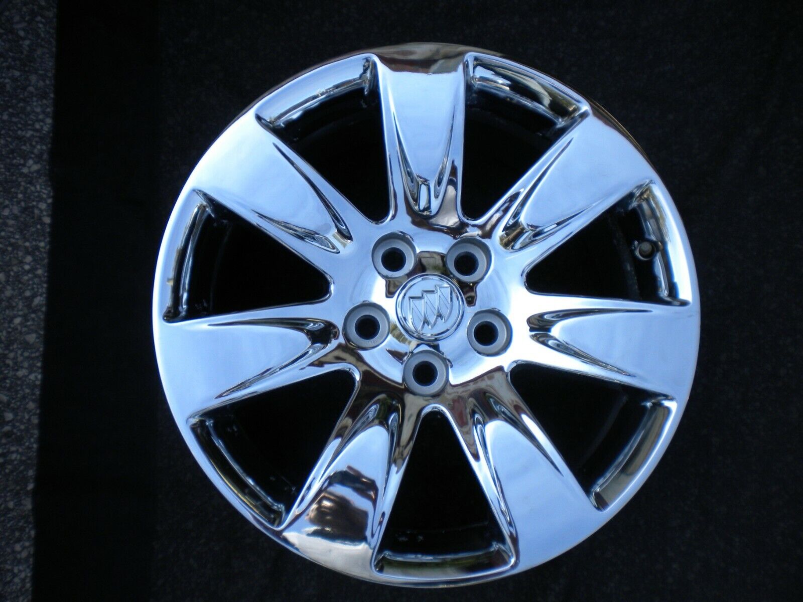 Buick Allure, La Crosse  Regal Wheel Chrome factory oem  9598147 18\