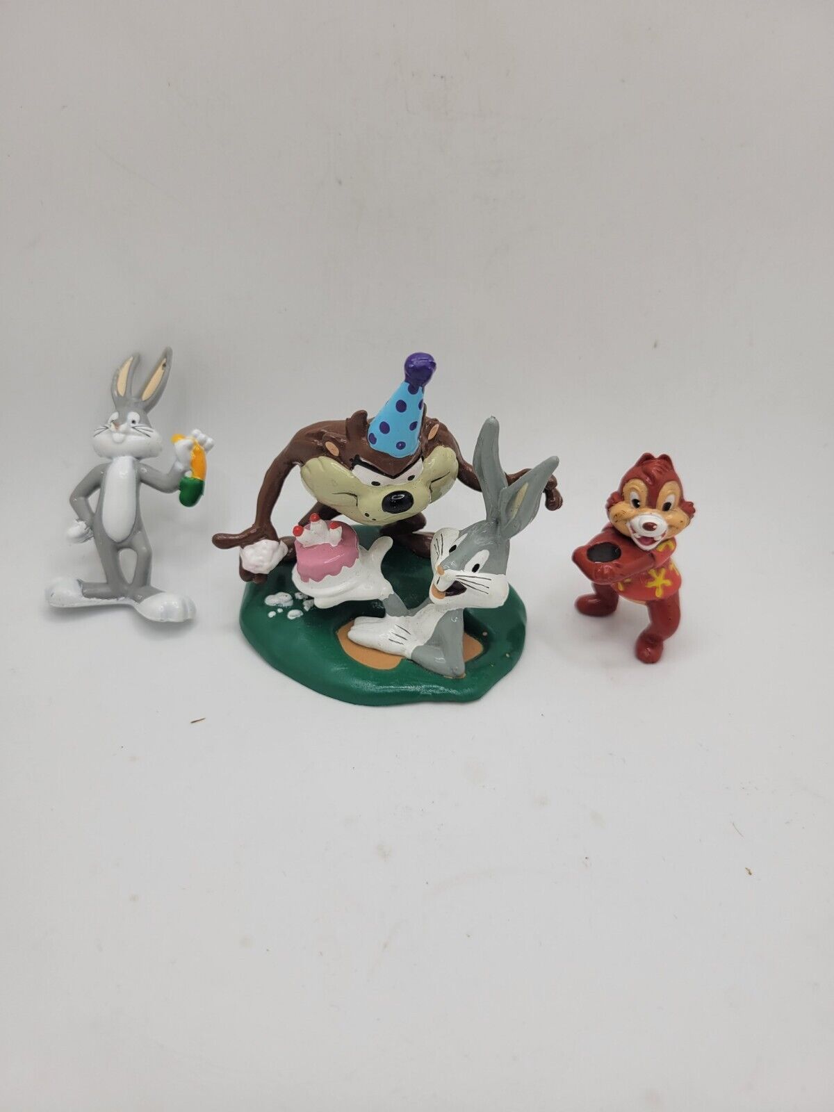 Vintage Warner Bros Looney Toon 90s Toy Figurines Bugs Bunny Tasmanian Devil