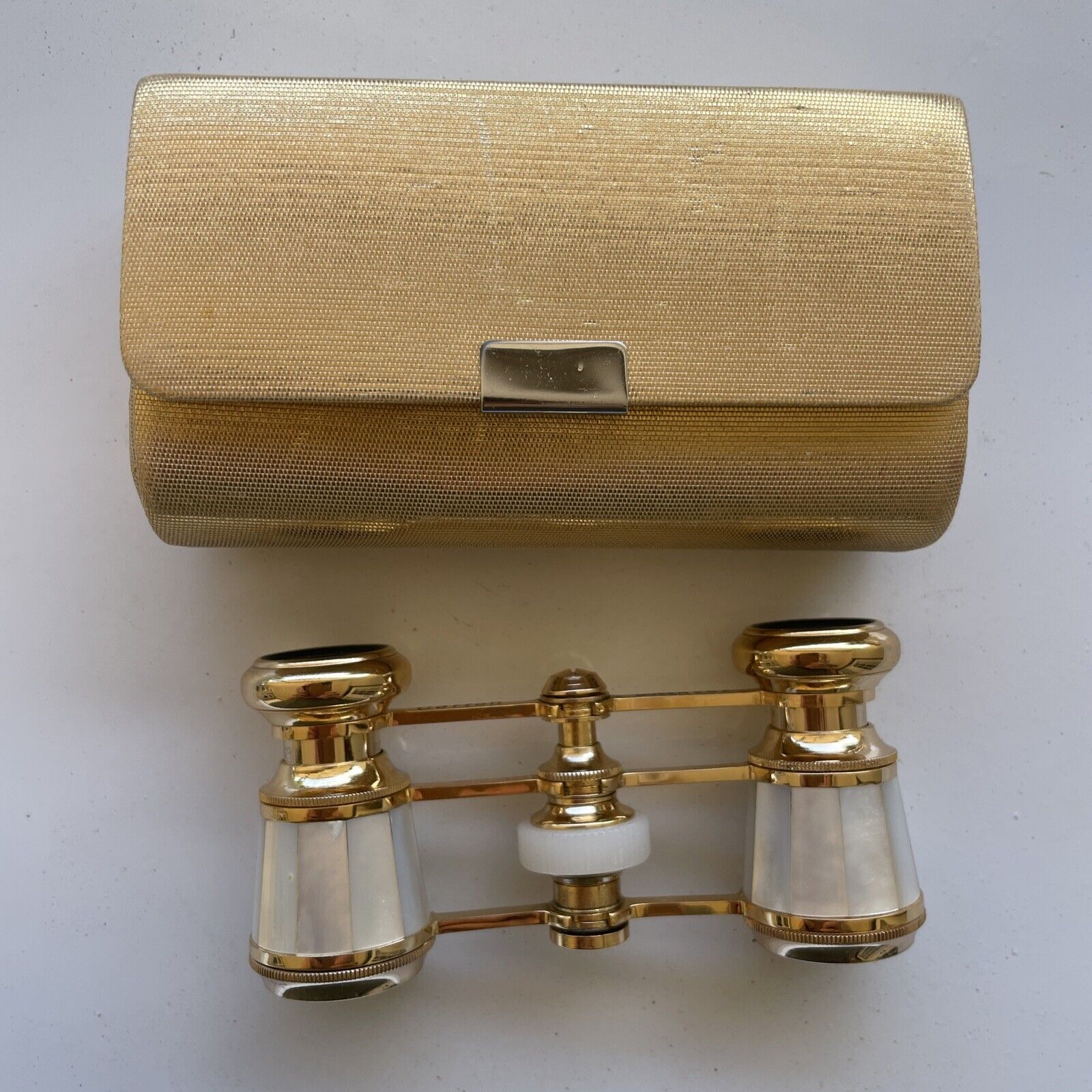 Vtg Queen Opera Binoculars 2.5x Achromatic Brass And Mother Of Pearl Lame Case.