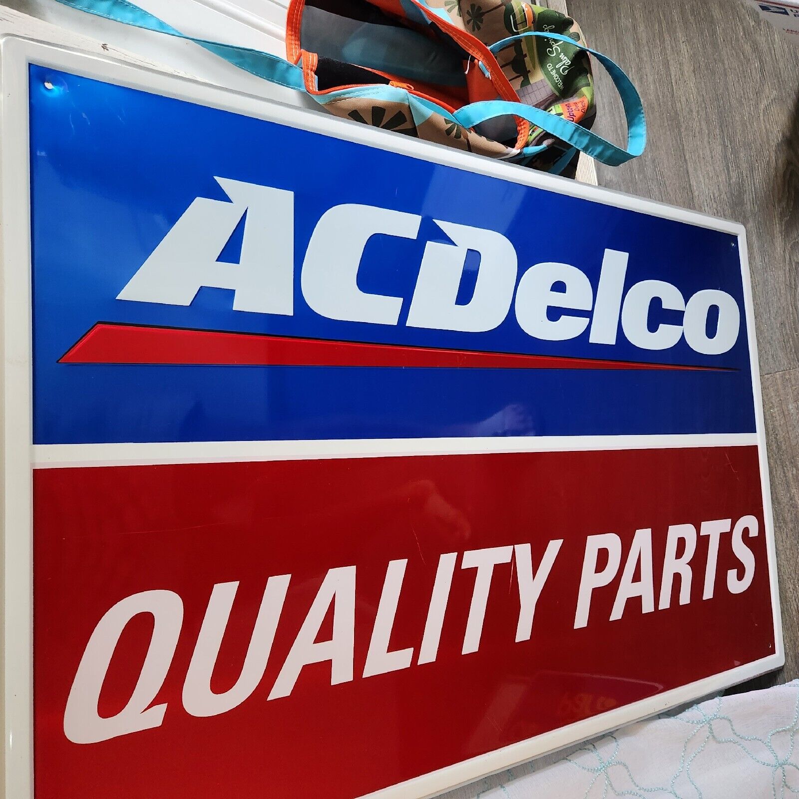 GM AC DELCO QUALITY PARTS SIGN SHOWROOM DEALERSHIP MAN CAVE GAS STATION OIL