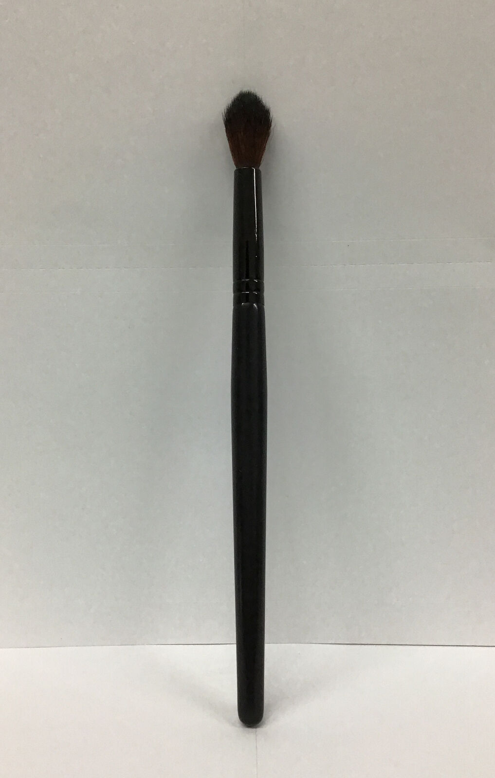 Laura Mercier - Finishing Pony Tail Brush -, As Pictured, No Box. 