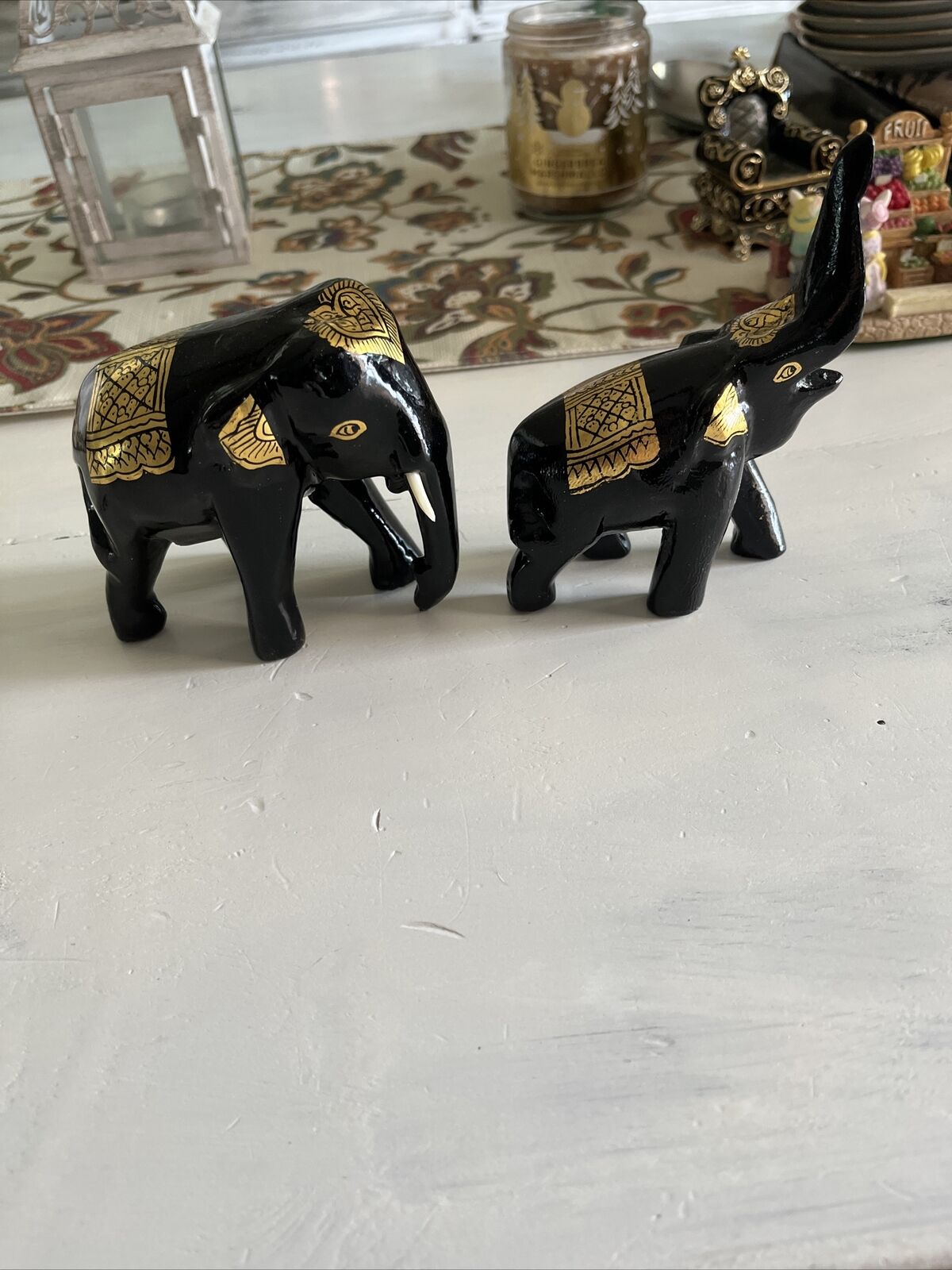 Glossy black lacquer stemped  elephants Decorative