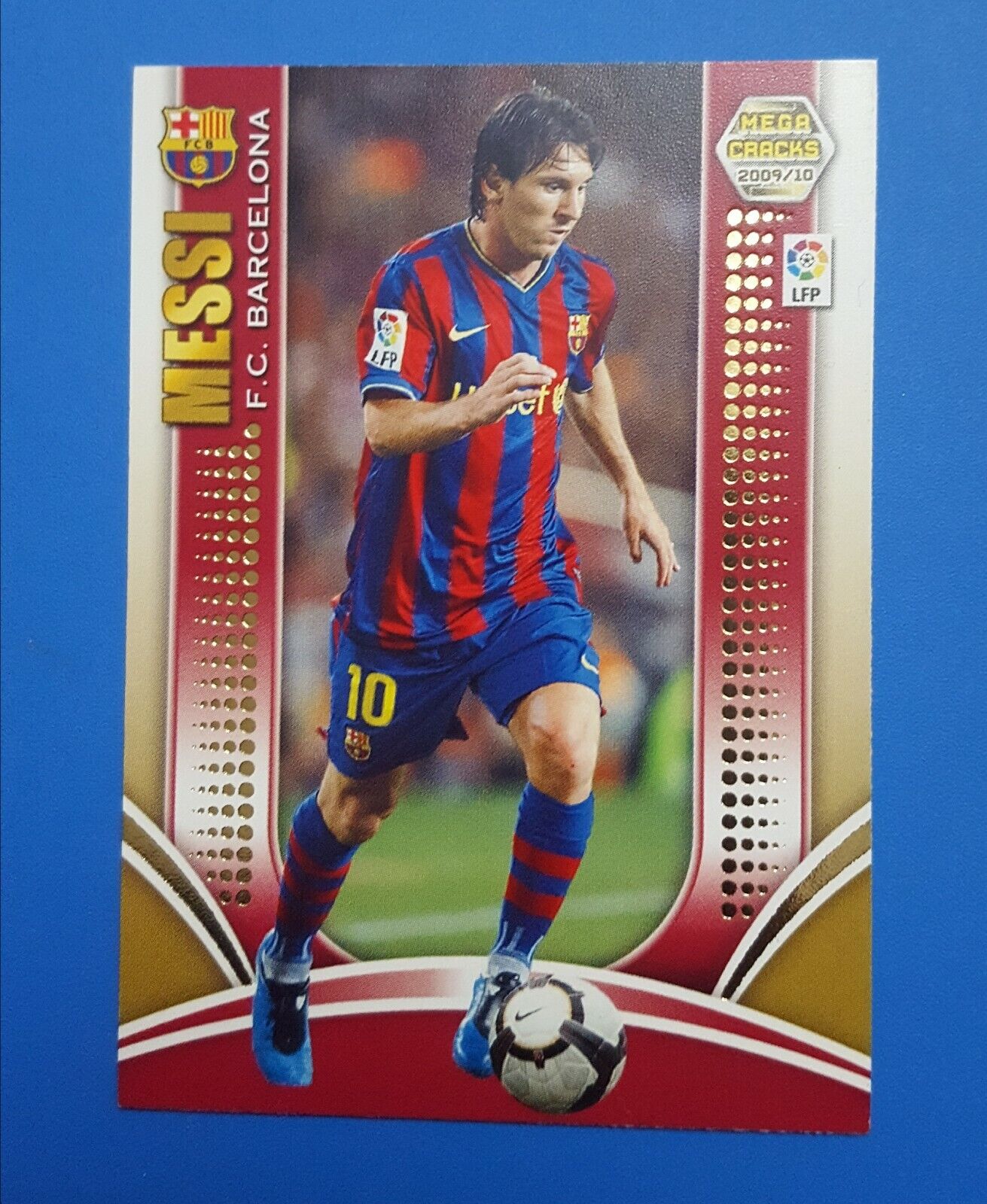 CARD MESSI #69--GOLD SERIES--BARCELONA--MEGACRACKS 2009-2010-MGK-EXCELLENT CONDITION