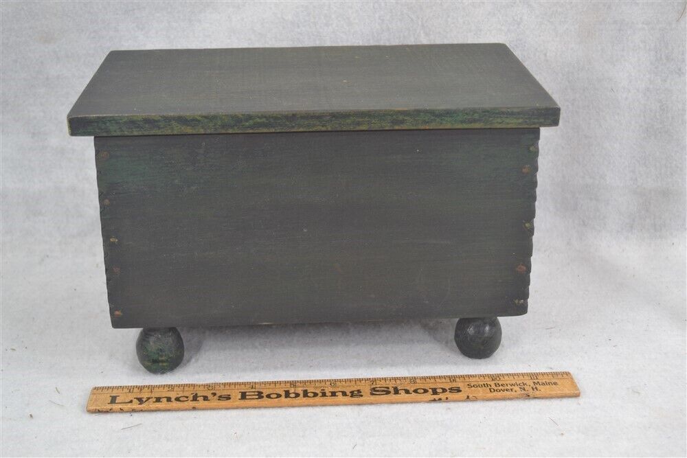 antique replica blanket box small 5 x 7 x 6 pine ball feet dk green vintage 1950