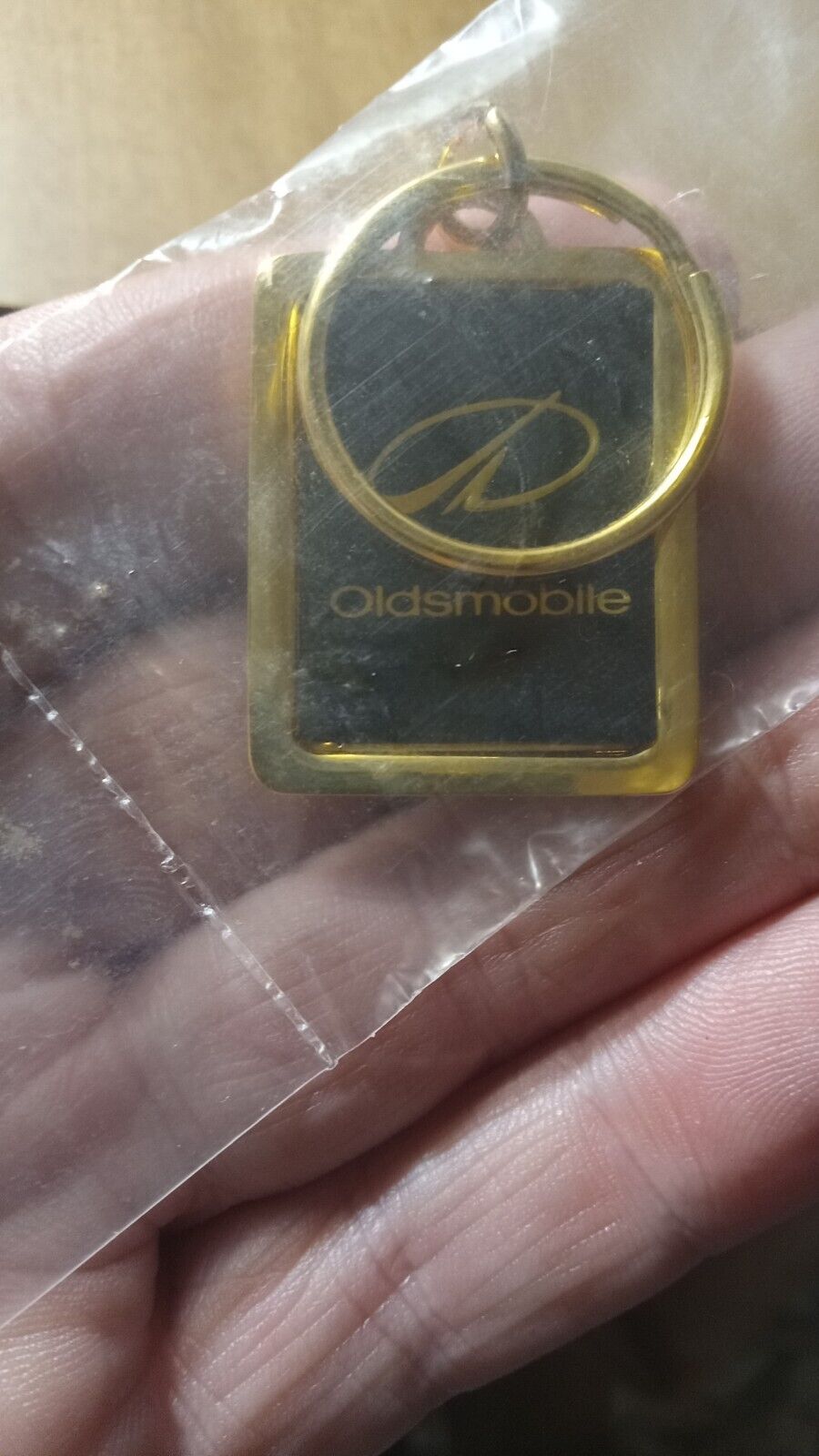 Oldsmobile Metal Keychain NOS Sealed