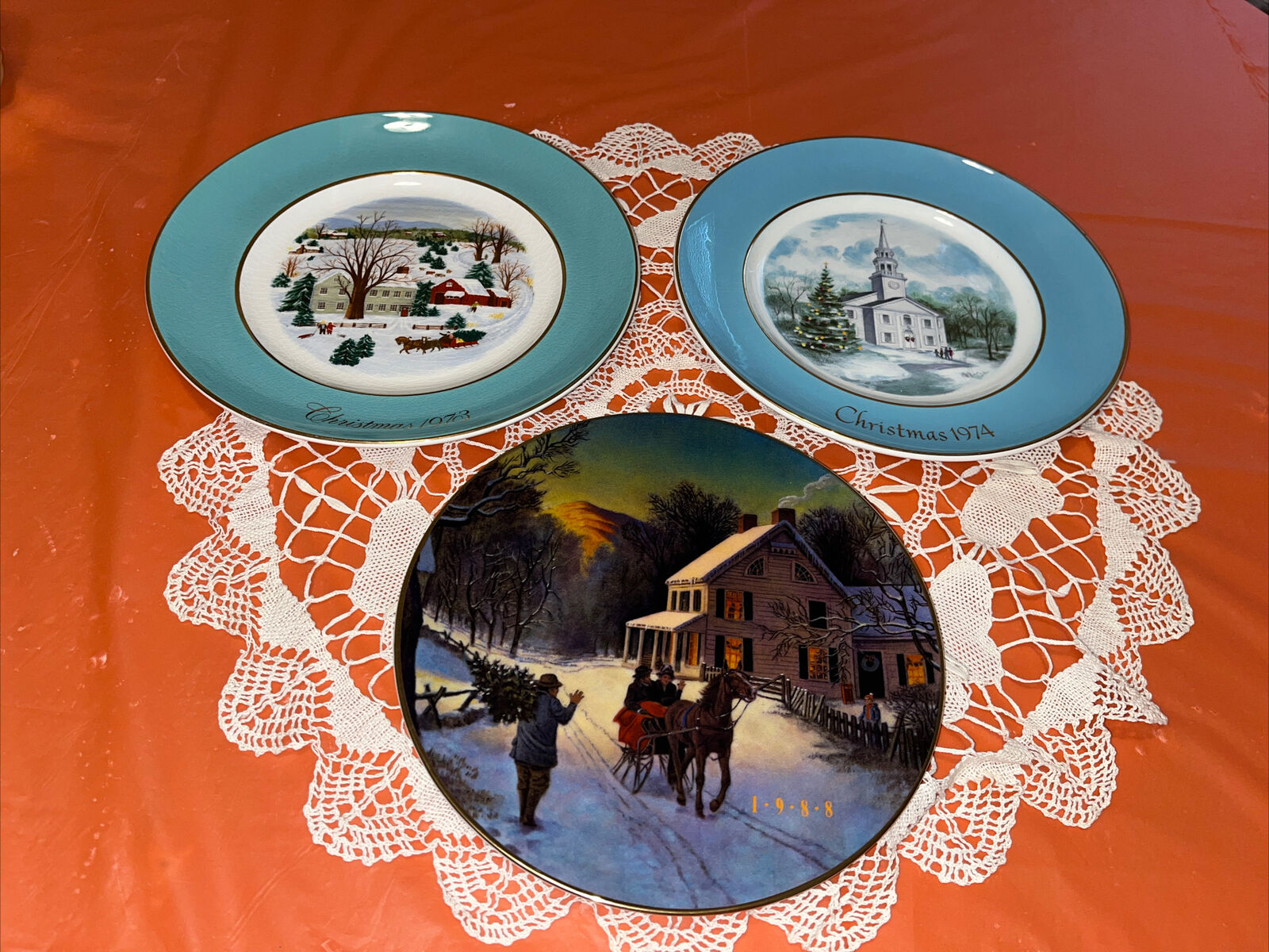 Vintage 3  Avon Xmas Plates Wedgewood 1973,1974 + Home for the Holidays 1988