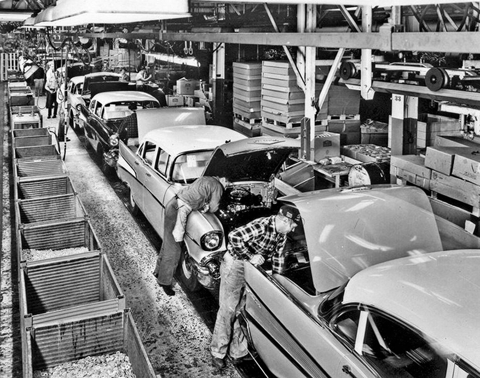 1957 CHEVROLET Assembly Line Photo  (210-B)