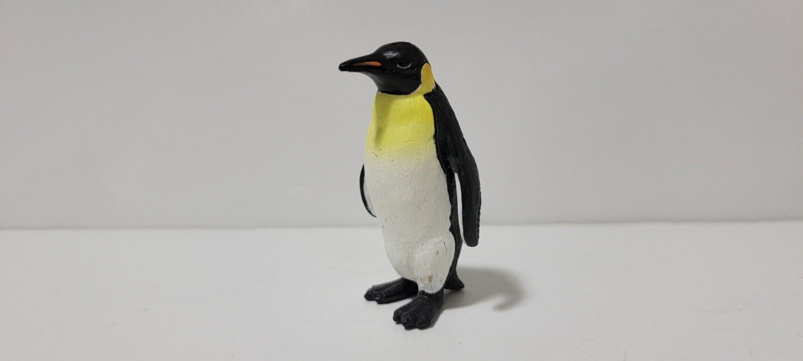 Schleich 14140 Standing Emperor Penguin 1998 2010 RETIRED