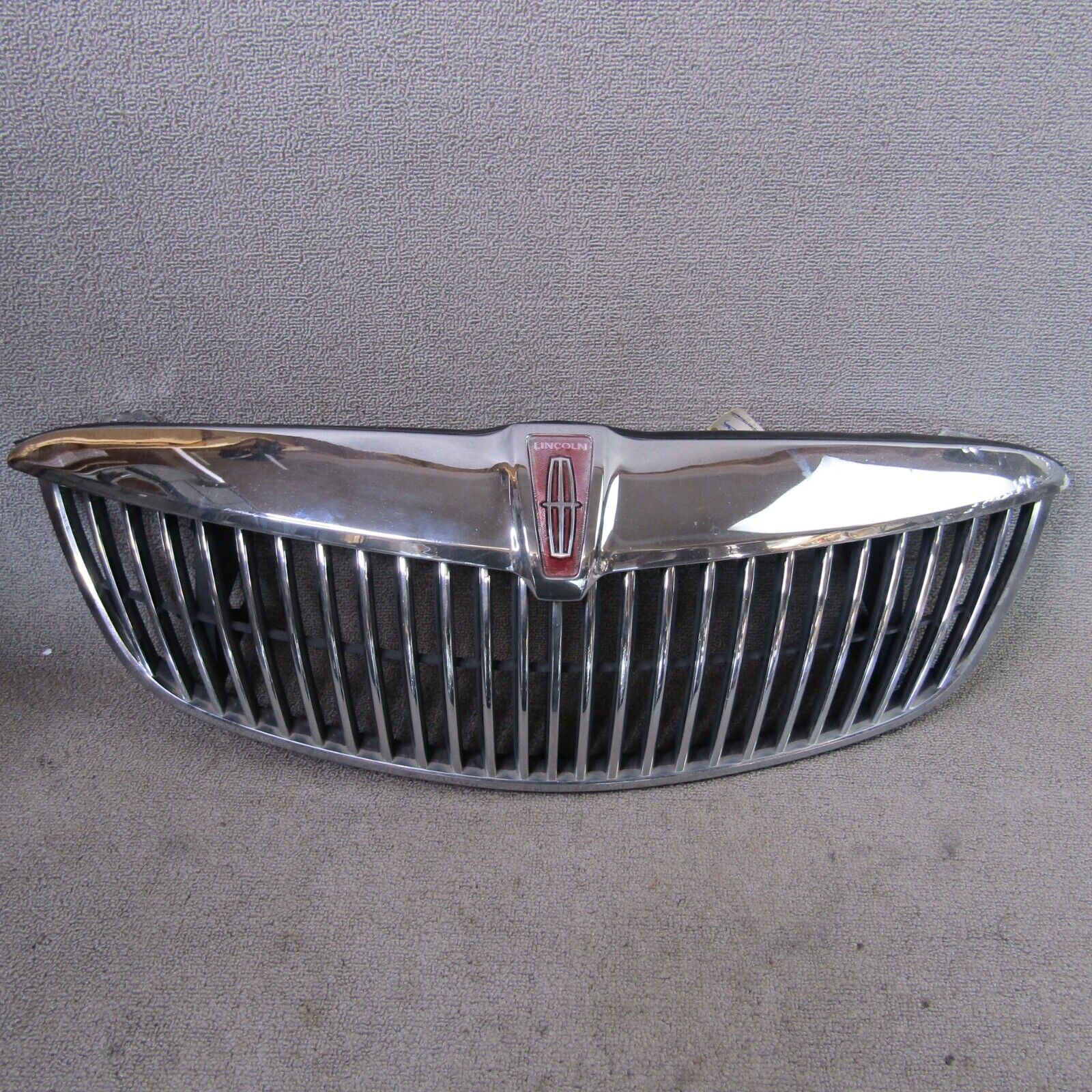 1998-1999-2000-2001-2002 LINCOLN CONTINENTAL COMPLETE GRILLE w/ Emblem OEM