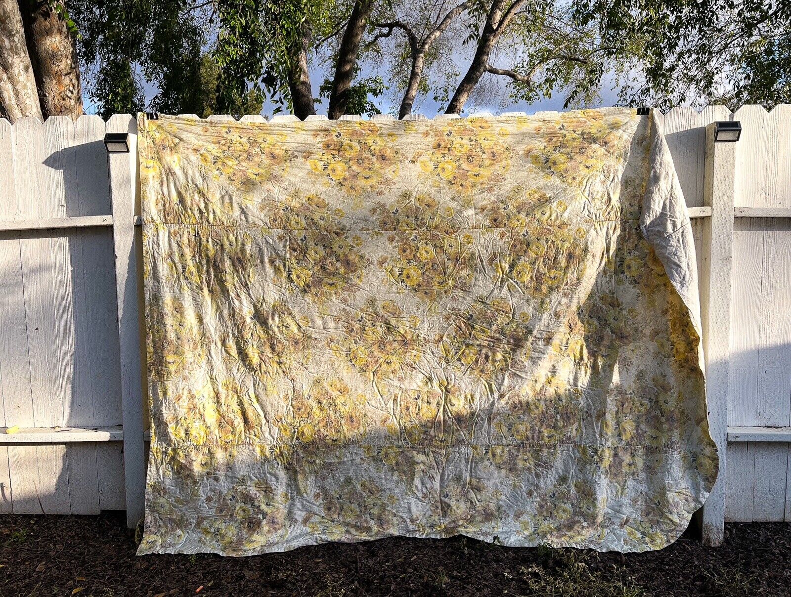 1960s-70s Vintage Queen Floral Bedspread Coverlet 75 x 100 Yellow Floral