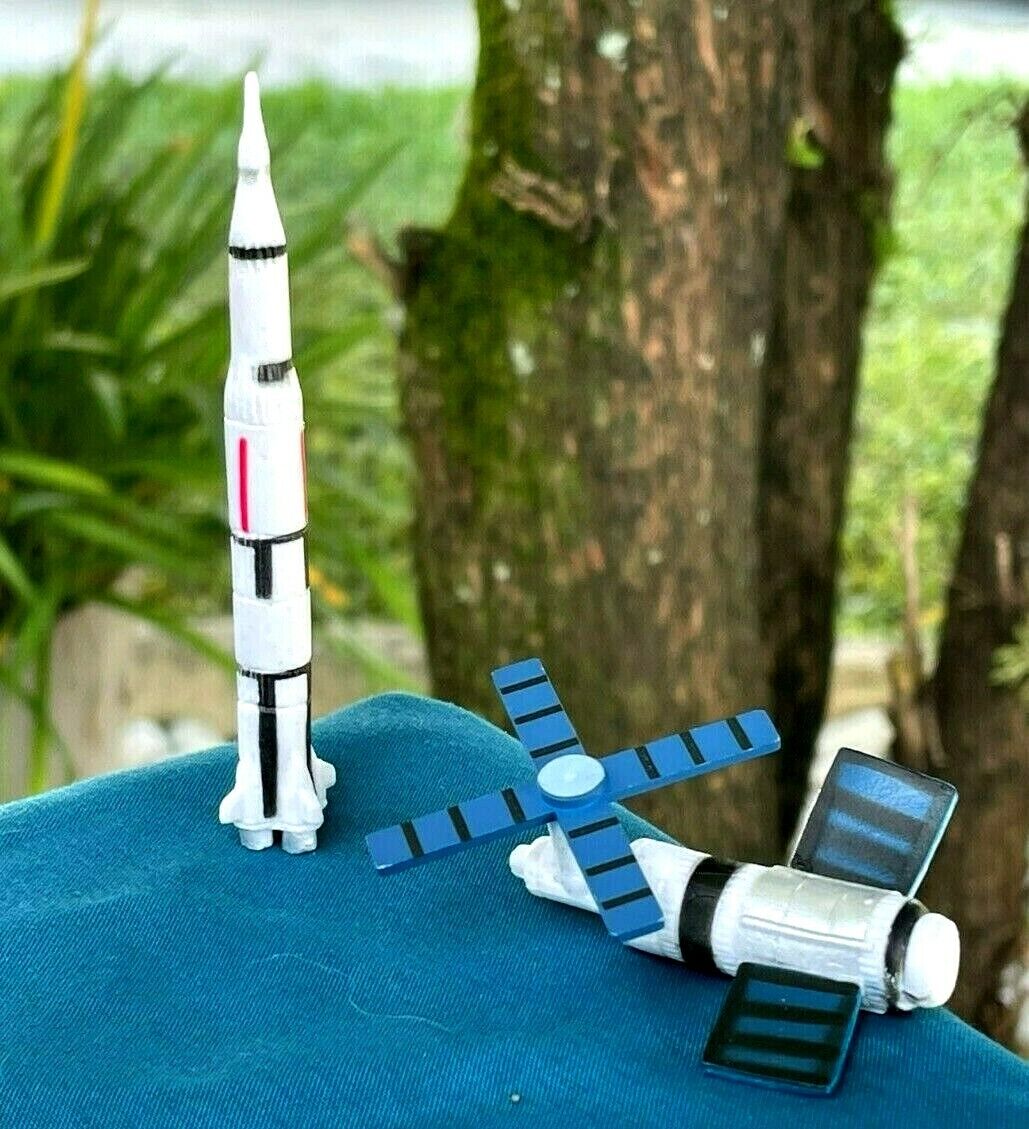 NASA Lot 2 Vehicles Space Satellite & Rocket PVC Plastic Model Figure Modeling