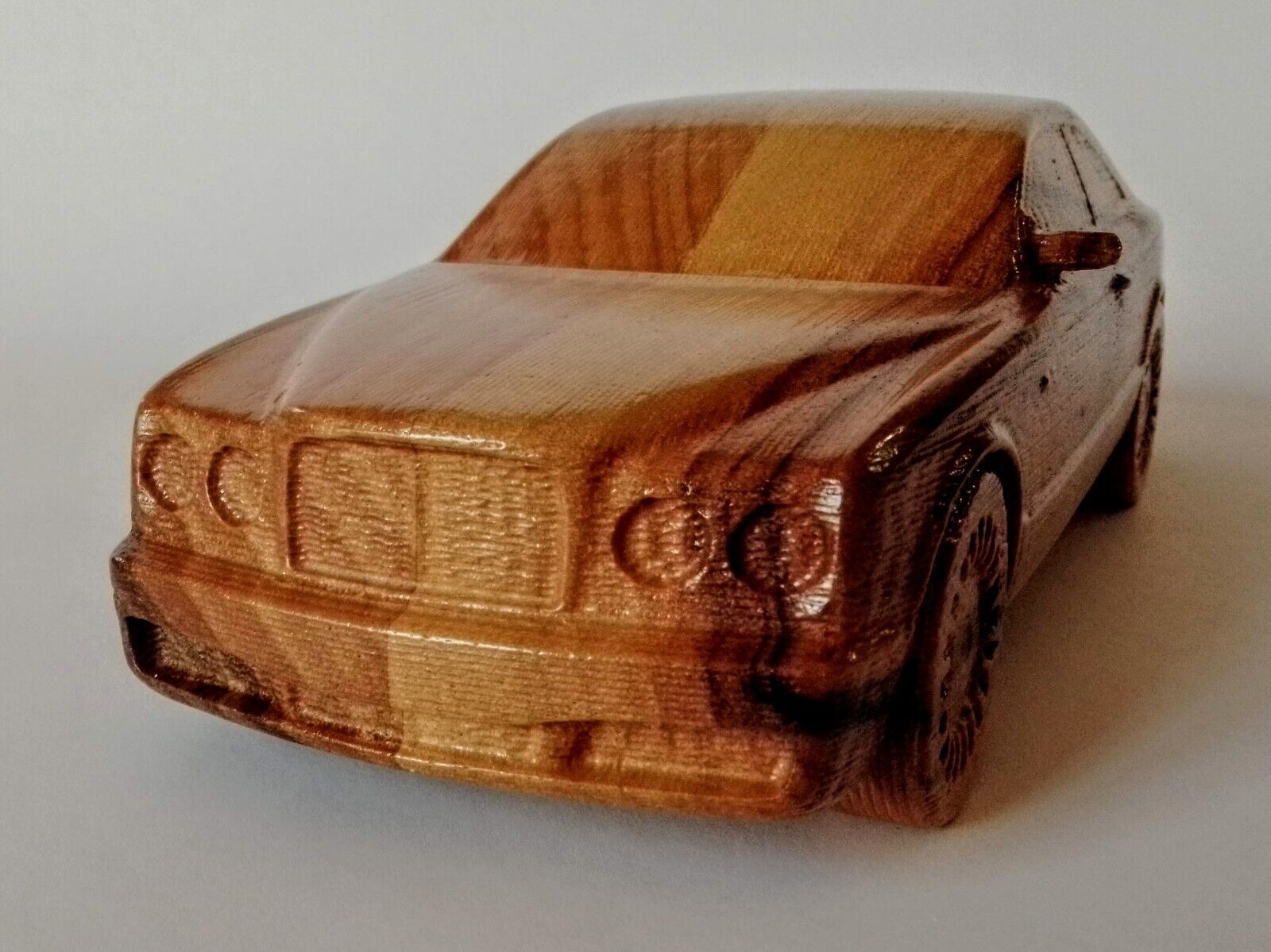 Bentley Brooklands Coupé 1:18 Wood Scale Model Car Vehicle Replica Oldtimer Toy