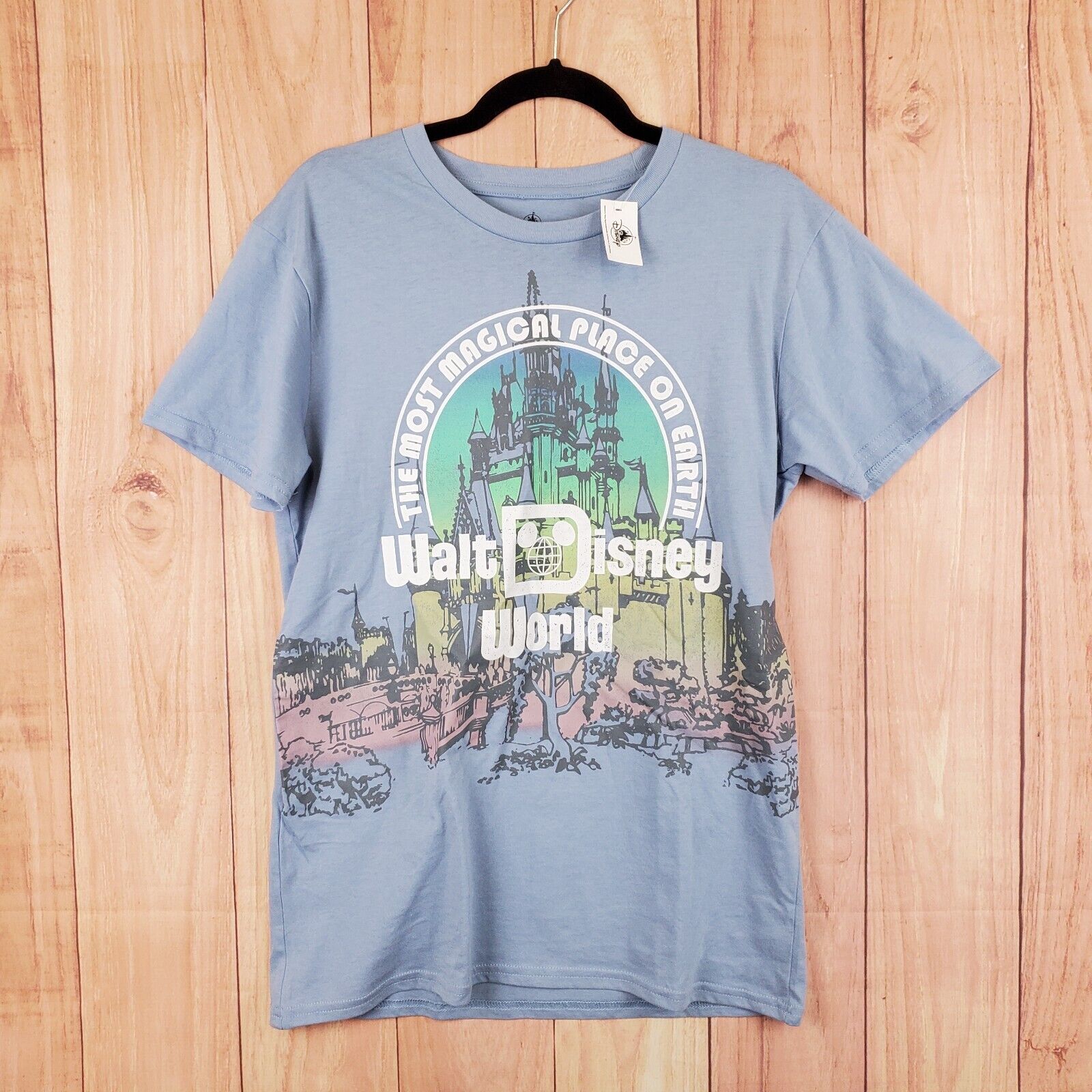Walt Disney World Graphic T-Shirt Sz Medium Park Reaort NEW NWT