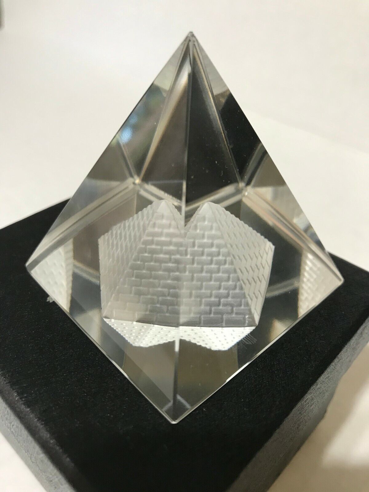 H&D Clear Crystal Glass Pyramid Paperweight Gift Box,2.4 inch