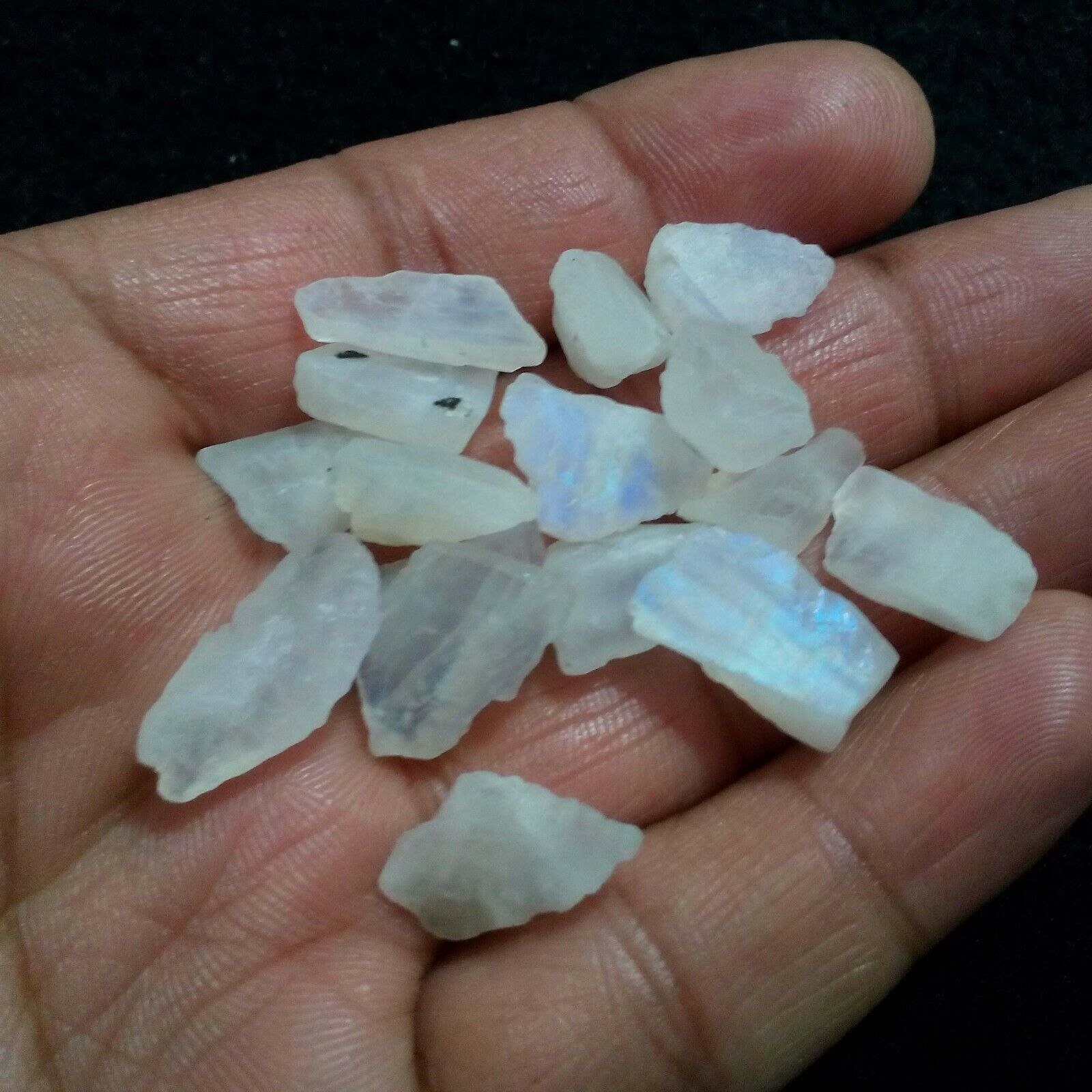 Attractive Rainbow Moonstone Raw 16 Piece 13-20 MM Moonstone Crystal For Jewelry