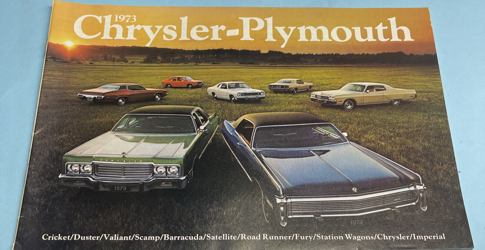 1973 CHRYSLER-PLYMOUTH FULL DEALER CATALOG CAR SALES BROCHURE MODEL BOOKLET