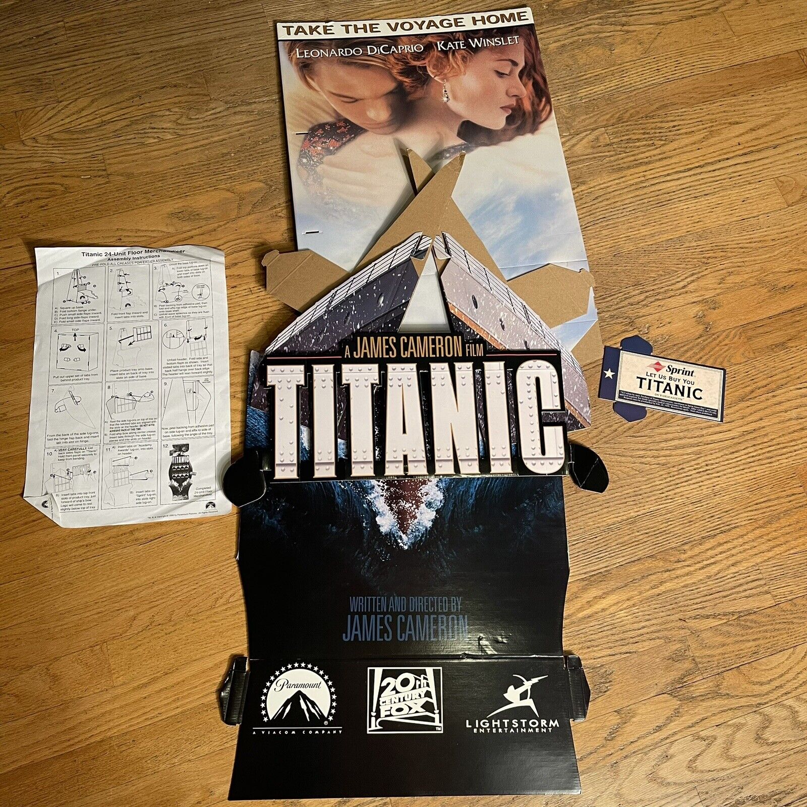 Partial Titanic Video 3D Stand-Up Promo Display Floor Merchandiser