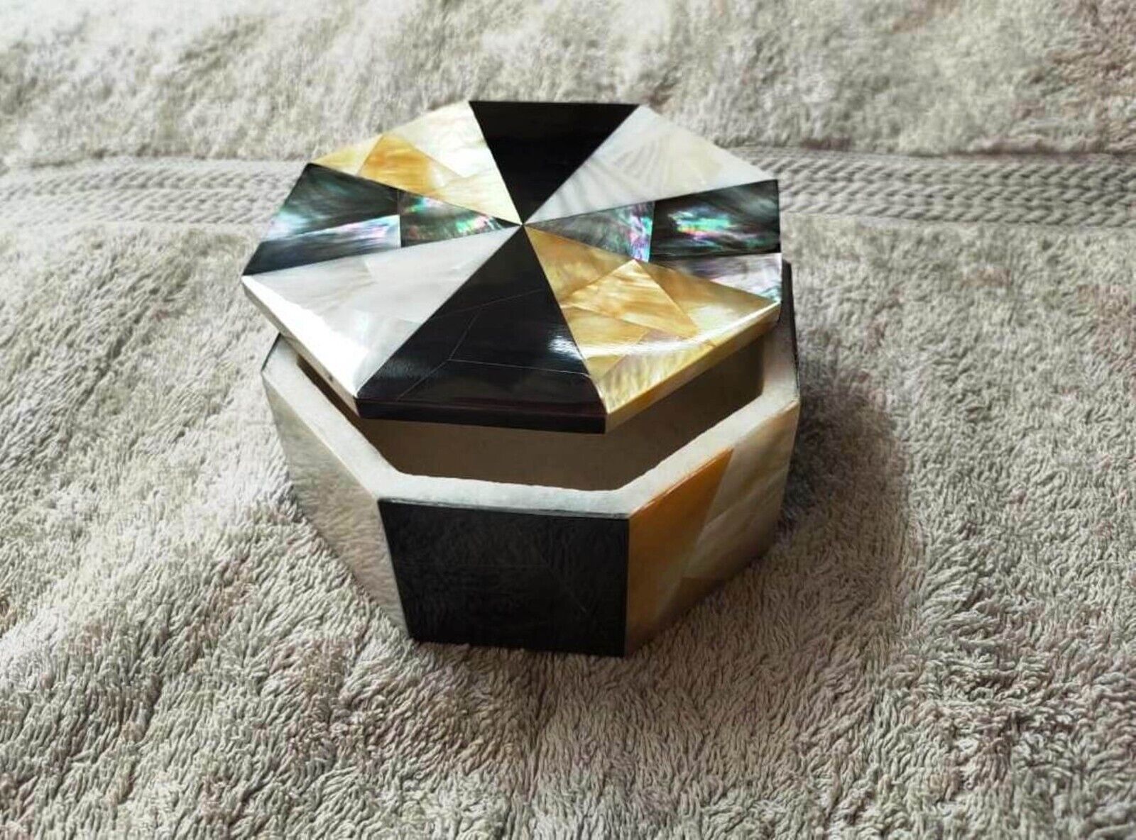 Octagon White Marble Jewelry Box Semi Precious Stone Overlay Work Decorative Box