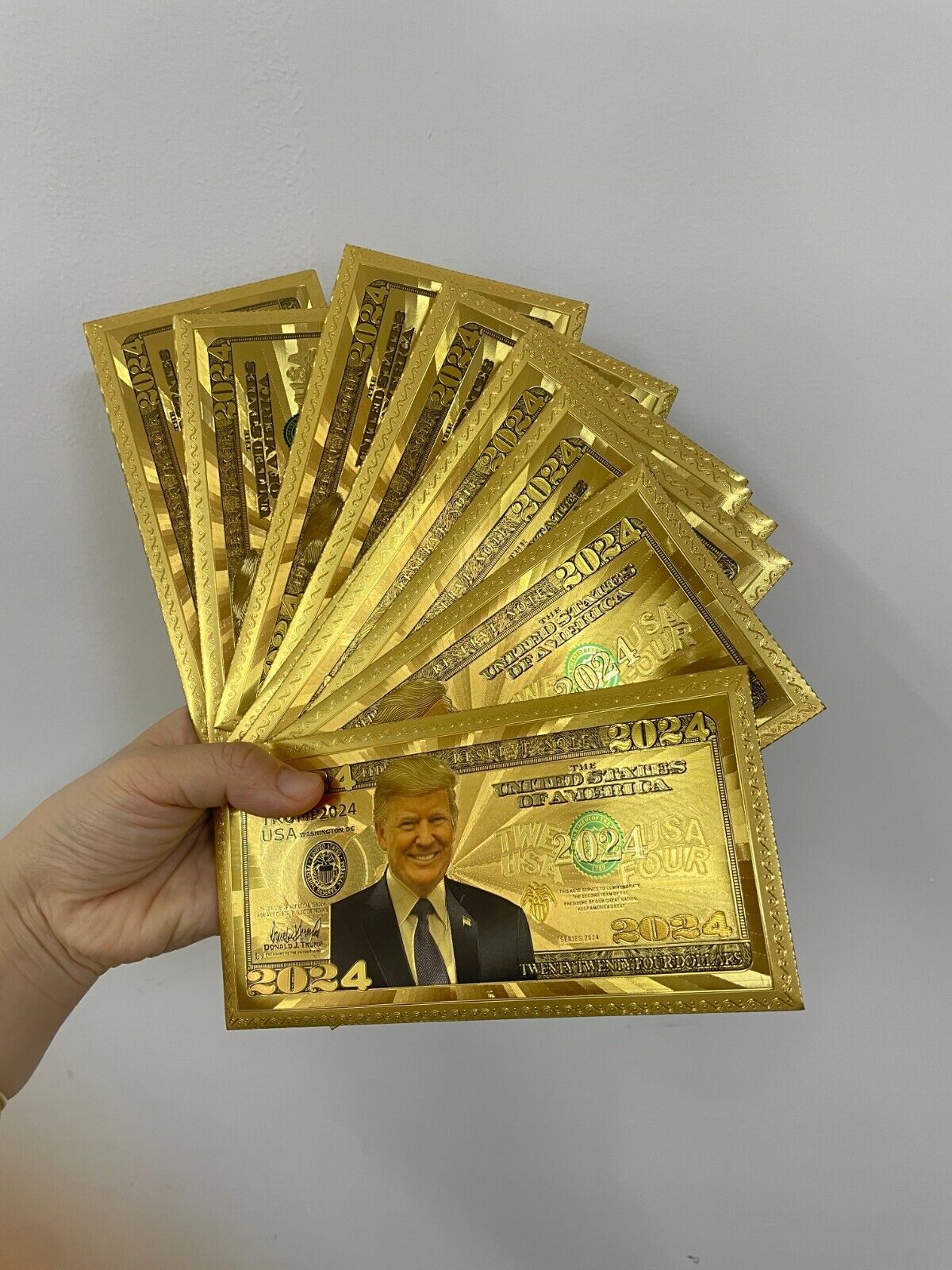 10pcs President Donald Trump 2024 Gold Foil Envelope For Put 10pcs Gold Banknote