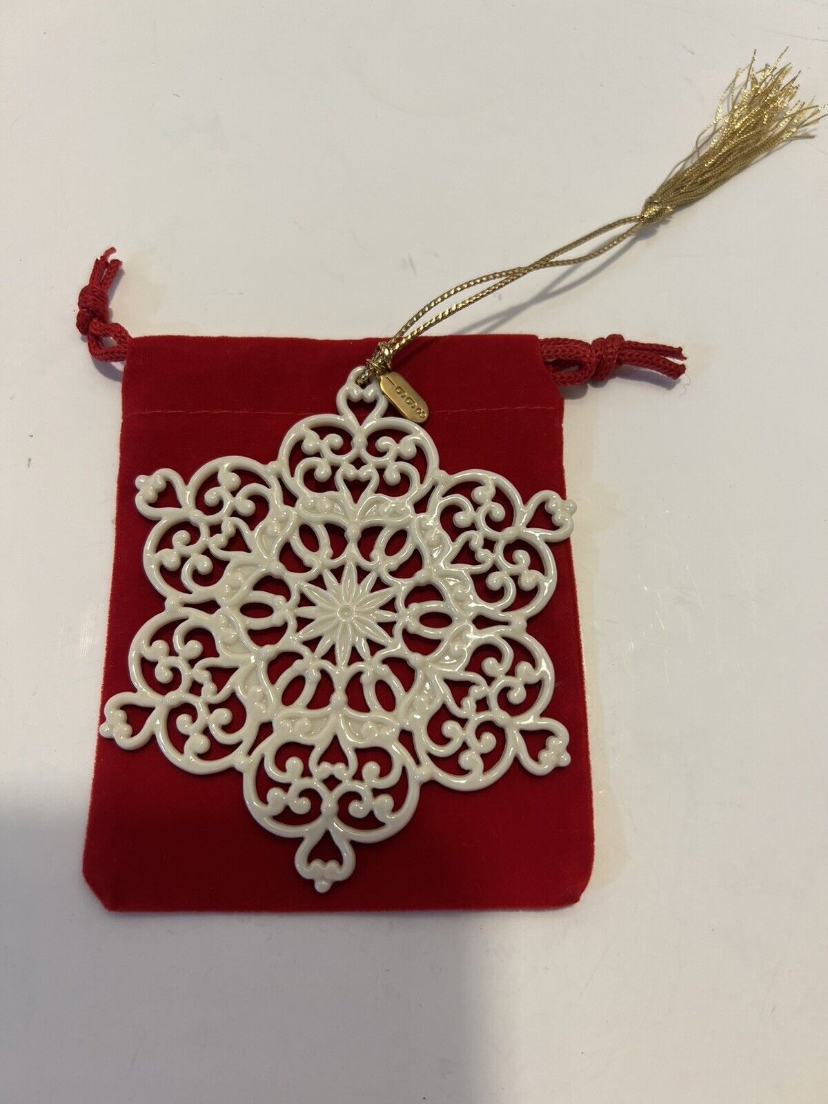 Lenox 1998 Pierced Snowflake Christmas Ornament - NO BOX