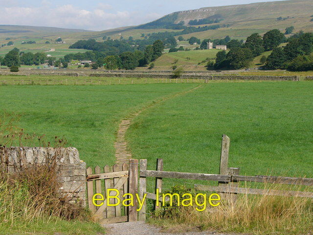 Photo 6x4 Gate on path to Askrigg from Worton Worton\\/SD9590  c2006