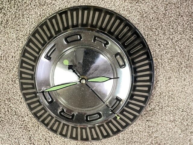 1963-64 Ford Country Squire, Galaxie, Fairlane, Falcon, Mustang Hubcap Clock