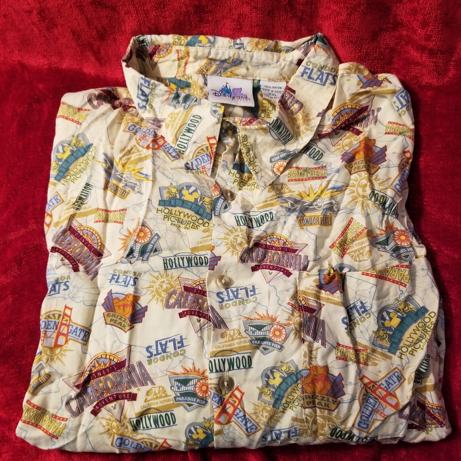Disney\'s California Adventure Men\'s 2001 Short Sleeve Button-up Rayon Shirt 2XL