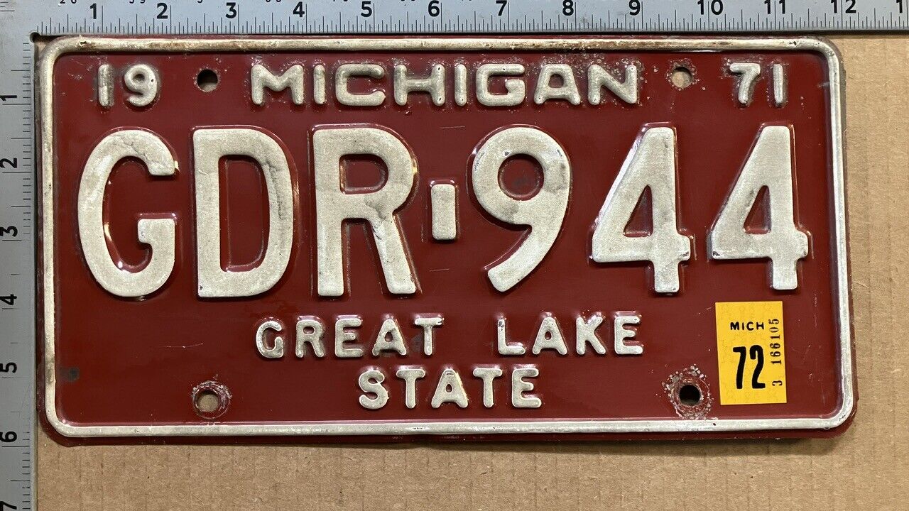 1971 1972 Michigan license plate GDR 944 YOM DMV for your MUSCLE CAR 13028