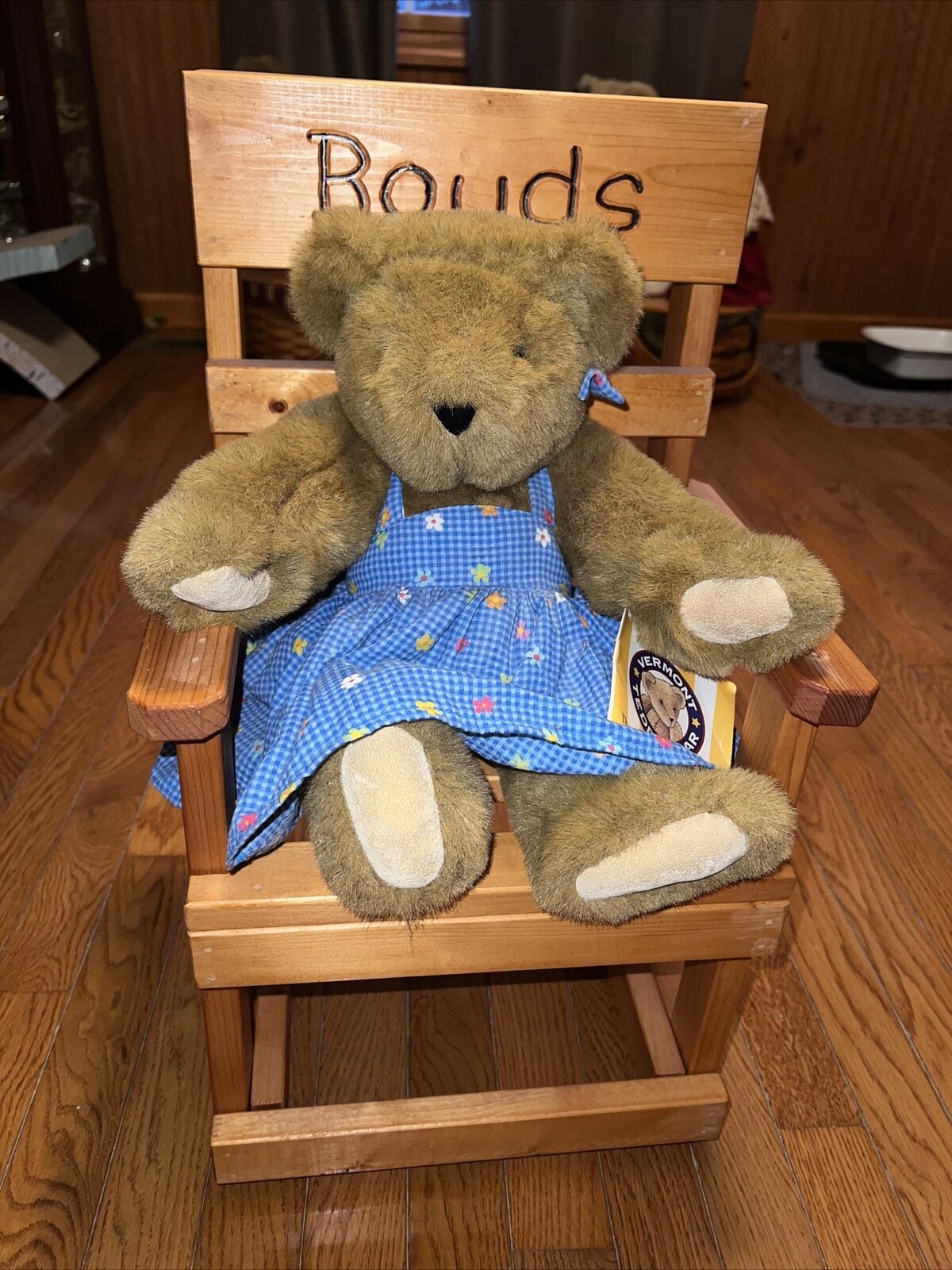 Wooden Decor Boyds Chair - Handmade By Appalachian Artisan. Comes With Bear