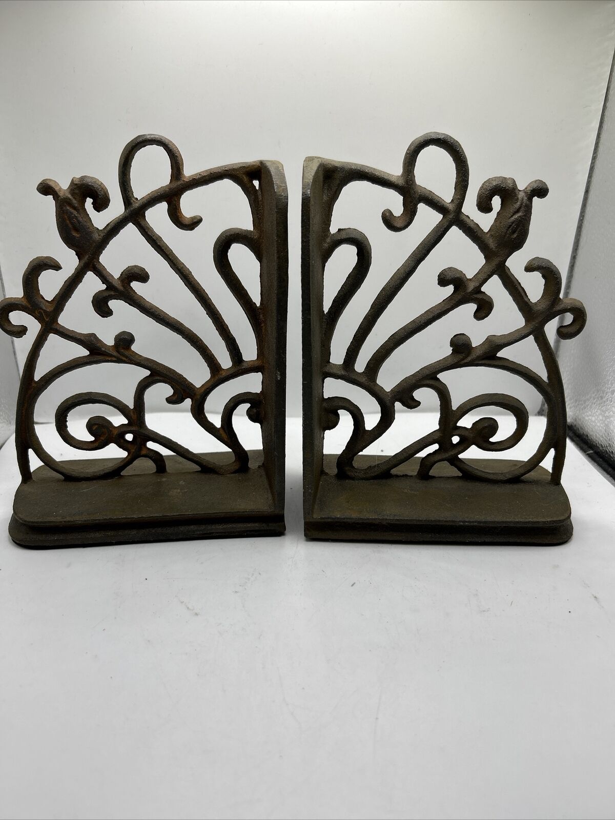 Vintage Cast Iron Bookends Pair Scroll 5x7” Over 3lbs Each Rubber Pad On Base