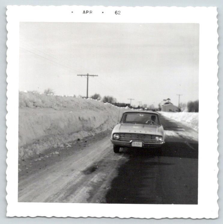 1960 VINTAGE FORD FALCON FUTURA SNOW COVERED ROAD SNOWDRIFTS VINTAGE SNAPSHOT