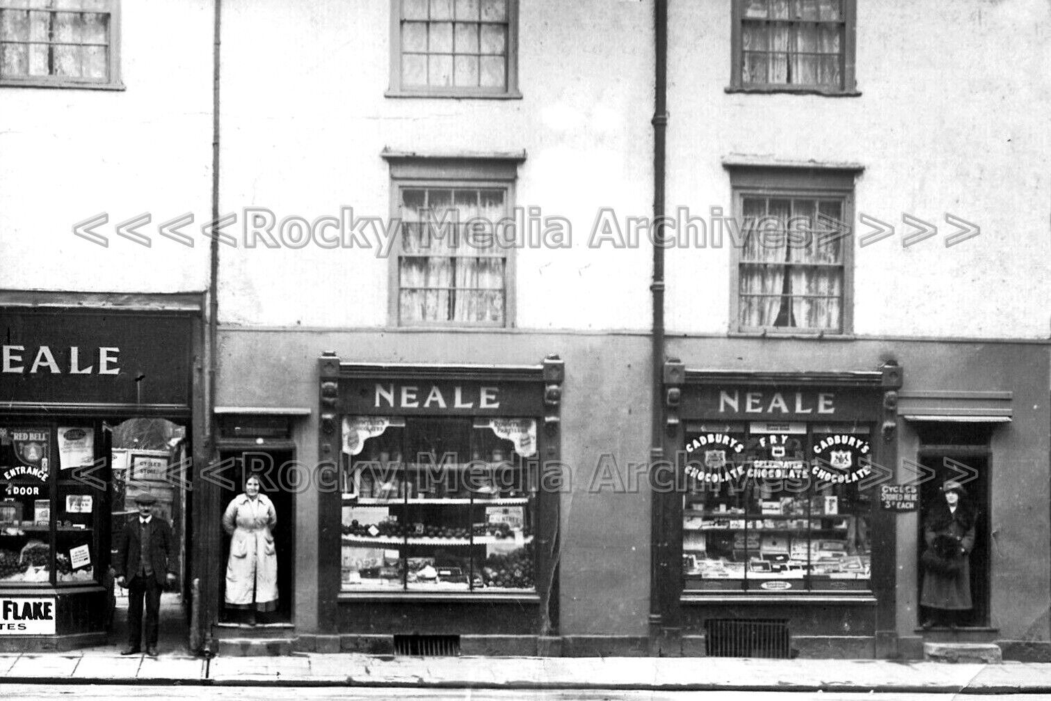 Mrr-22 Walter Neale, Confectioner, 33 George Street, Oxford, Oxfordshire. Photo