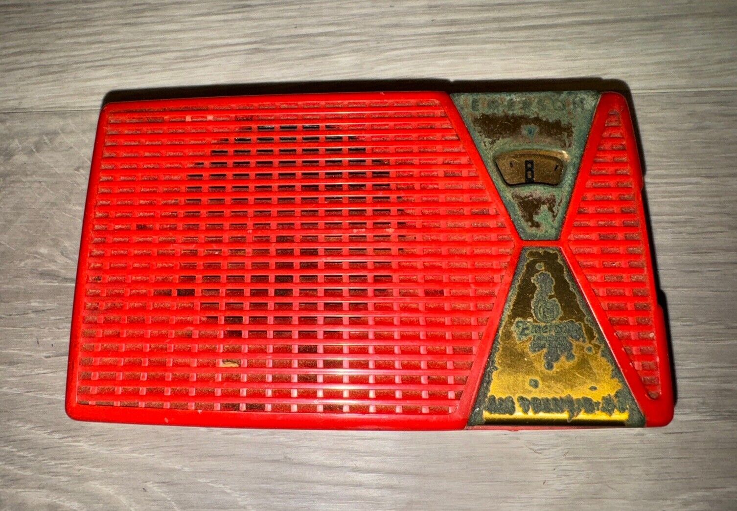 Vintage 1955 /56 Emerson 849 VERY RARE Red All Transistor Pocket Radio
