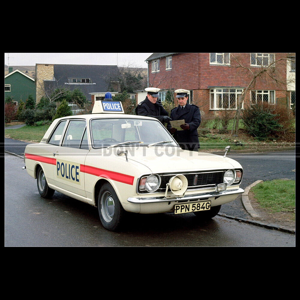 Photo A.004895 FORD CURTAIN LOTUS POLICE 1967-1970