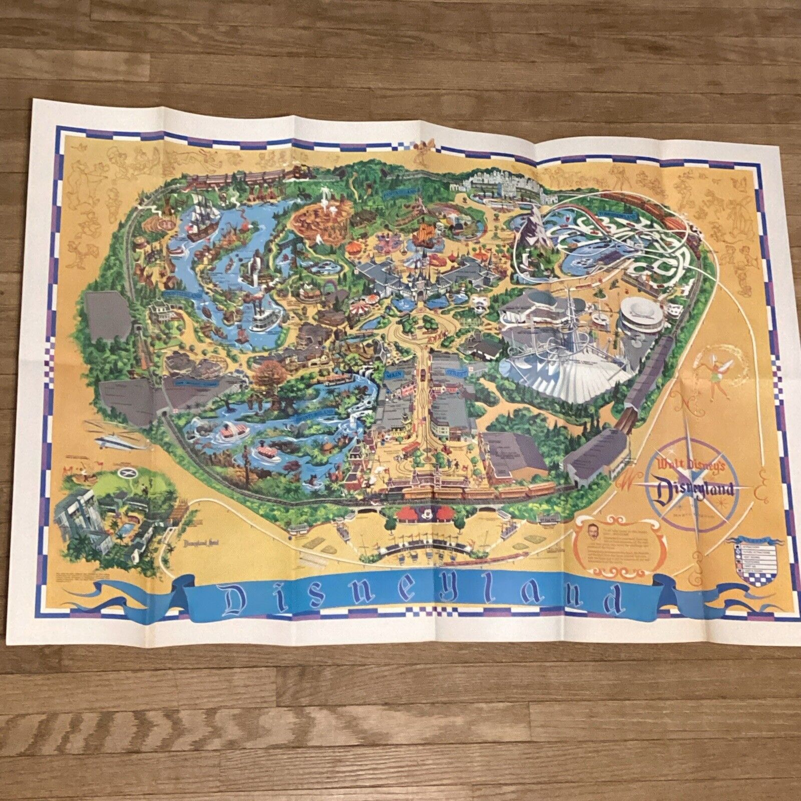 MINT Vintage Original 1966 WALT DISNEY`S Magic Kingdom Disneyland Theme Park Map
