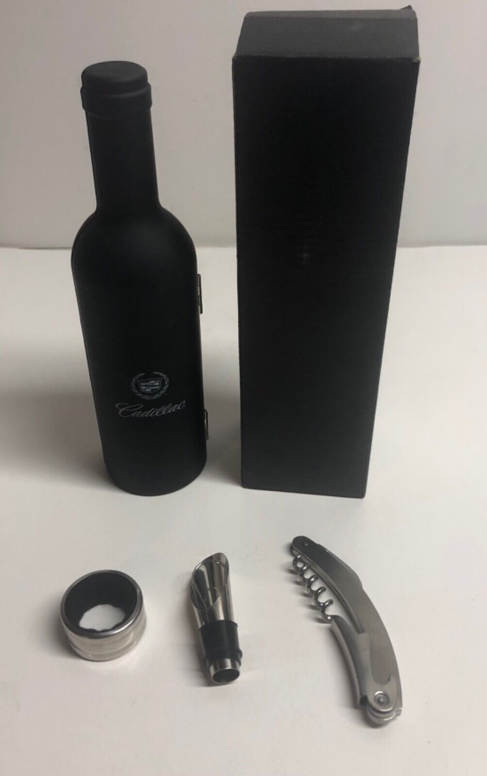 Cadillac: Leeds Wine Bottle Accessories 3 Piece Set