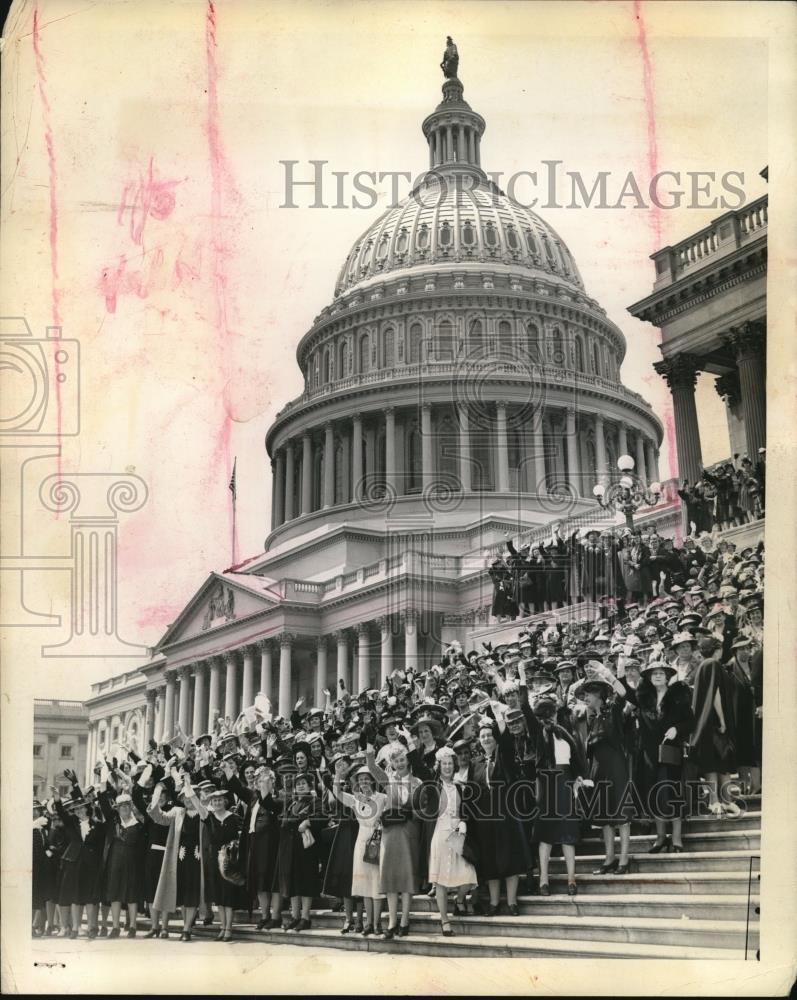 1941 Press Photo 300 leaders of womens groups arrived in Washington on this day