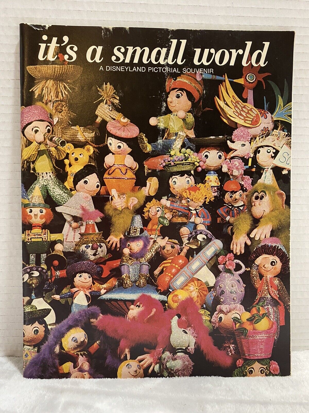 1978 Vintage Its a Small World Disneyland Pictorial Souvenir Book