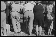 Photo:Tunbridge Vermont 1941 World's Fair Farm Security Crowd Back View picture