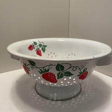 Vintage 1983 Teleflora Strawberry Enamelware  Colander Cottage Core Farmhouse picture