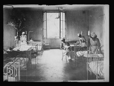 Photo:1910s Hospital Ward Nurses Patients Iron Beds Photo picture