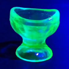 VTG 1970s Wilkerson Glass Company Vaseline Uranium Glowing Eye Wash Cup picture
